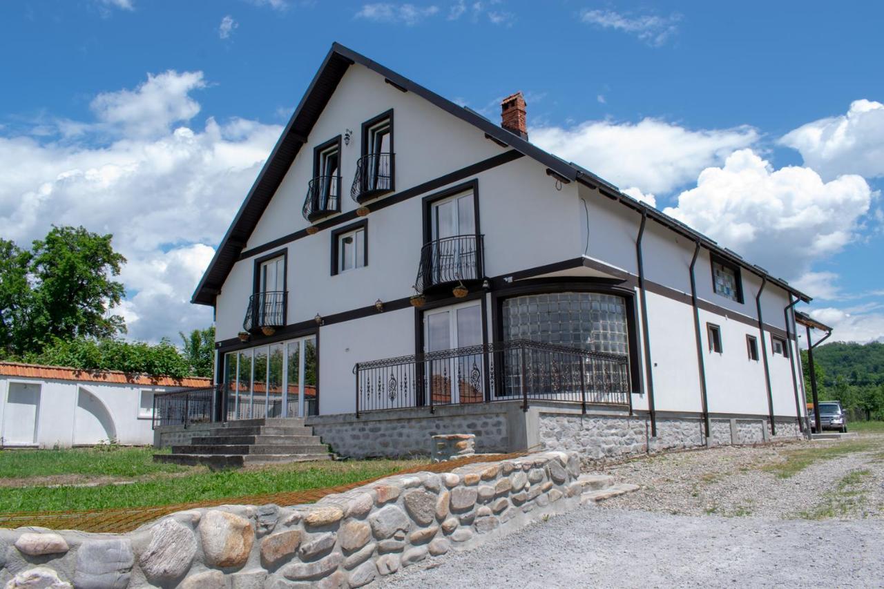 Casa Nevada Otel Curtea de Argeş Dış mekan fotoğraf
