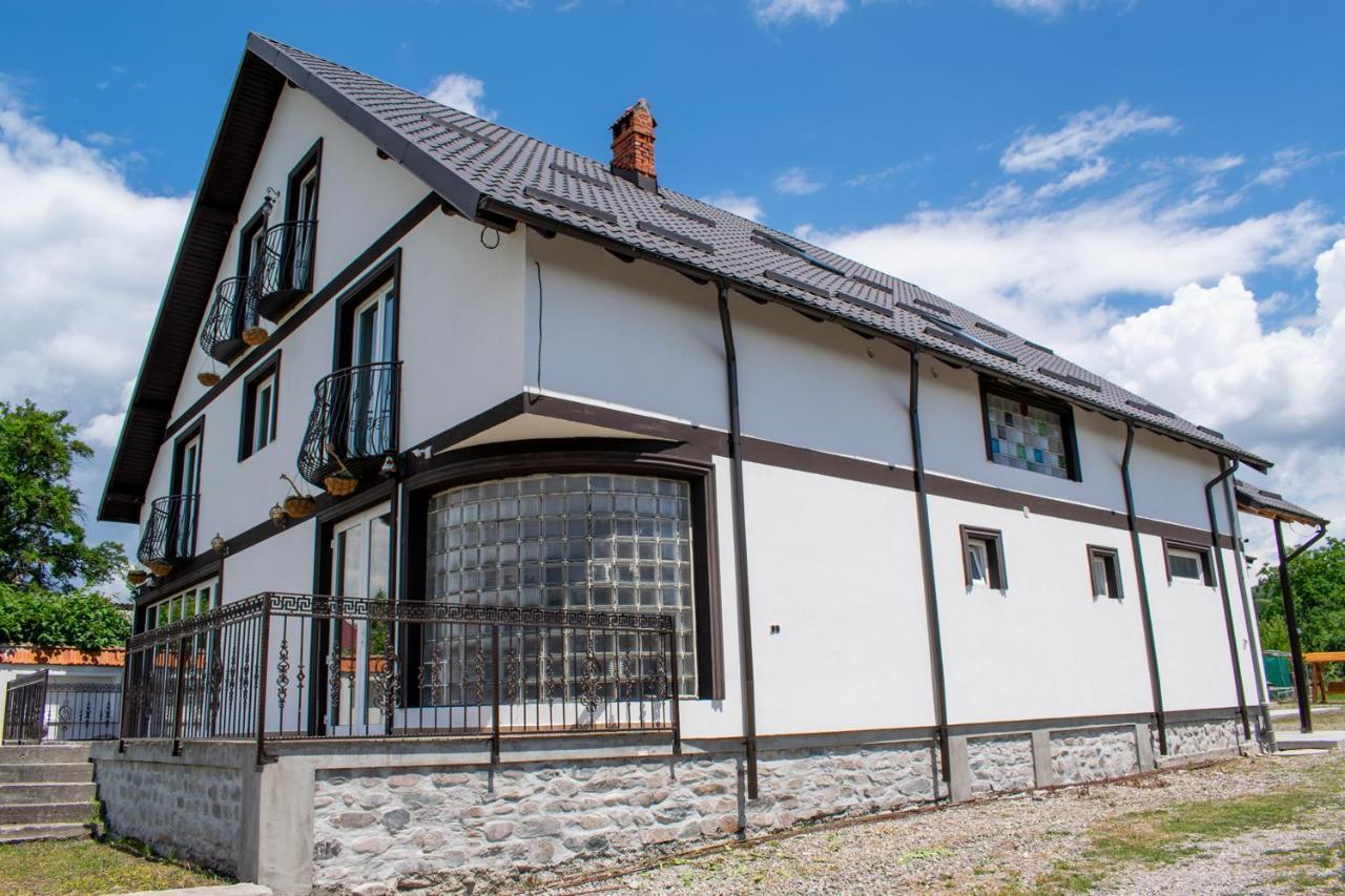 Casa Nevada Otel Curtea de Argeş Dış mekan fotoğraf